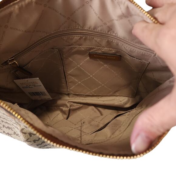 Michael Kors Jet Set Large Convertible Shoulder Bag - Picture 7 of 13